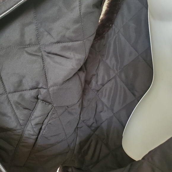 Casual Identity Reversible Vest Faux Fur Chocolate Brown (XL) - Picture 14 of 16